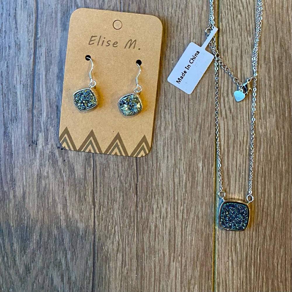 2PCS/$30 18KT GOLD PLATED W GREEN DRUZY W GIFT BAG